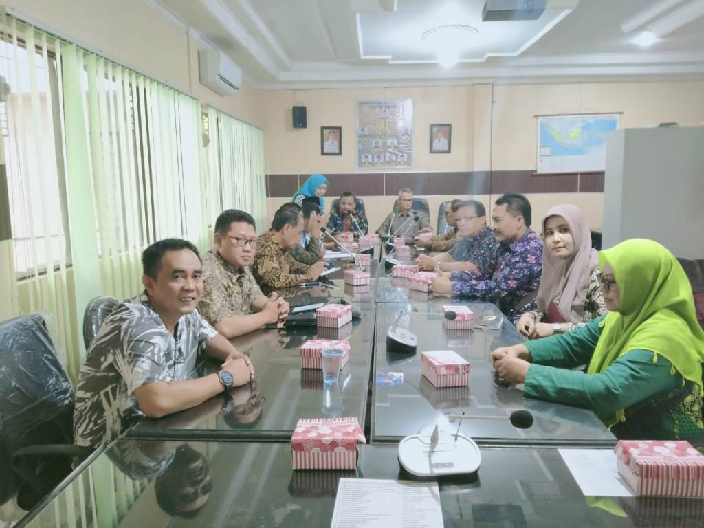 Office Rape Scene Sex Karich - Bapemperda Studi Banding Penyederhanaan Perda di Banjarmasin | DPRD  KABUPATEN TULUNGAGUNG
