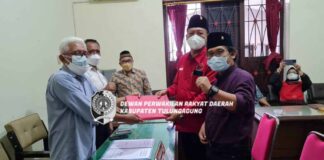 Cawabup PDIP daftar