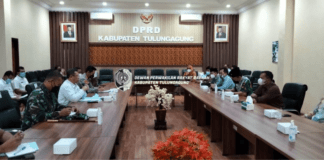 Pimpinan DPRD Tulungagung saat melakukan rakor penanganan Covid-19 dengan pimpinan Satgas Percepatan Penanganan Covid-19 Kabupaten Tulungagung, Rabu (1/9).