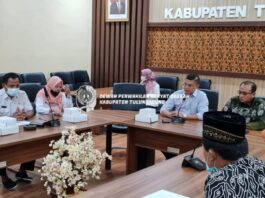 Komisi B saat hearing dengan Dinas Peternakan dan Kesehatan Hewan Kabupaten Tulungagung, Rabu (22/6).