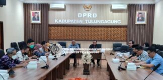 Pembahasan Ranperda tentang Pendidikan Pancasila dan Wawasan Kebangsaan dipimpin langsung Ketua Pansus I DPRD Tulungagung, Samsul Huda, Kamis (14/7).
