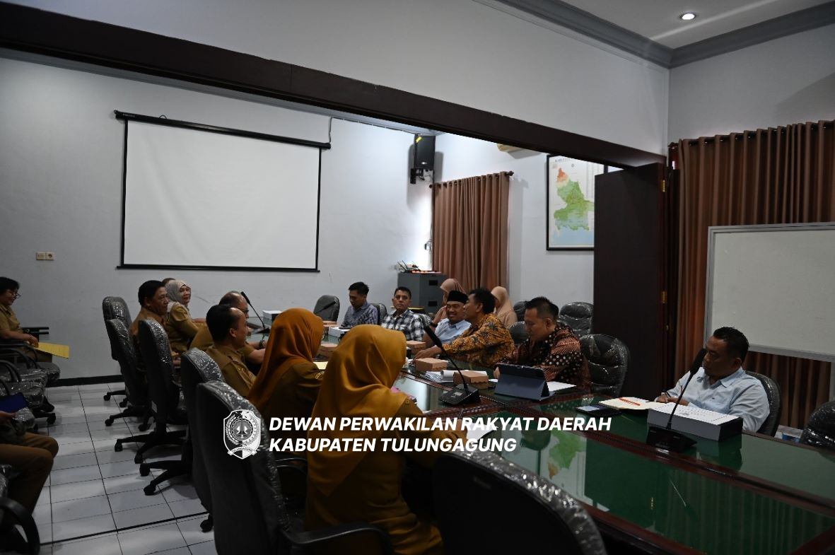 Komisi B DPRD Tulungagung saat melakukan hearing pembahasan Ranperda APBD Kabupaten Tulungagung tahun anggaran 2025 bersama mitra kerjanya.